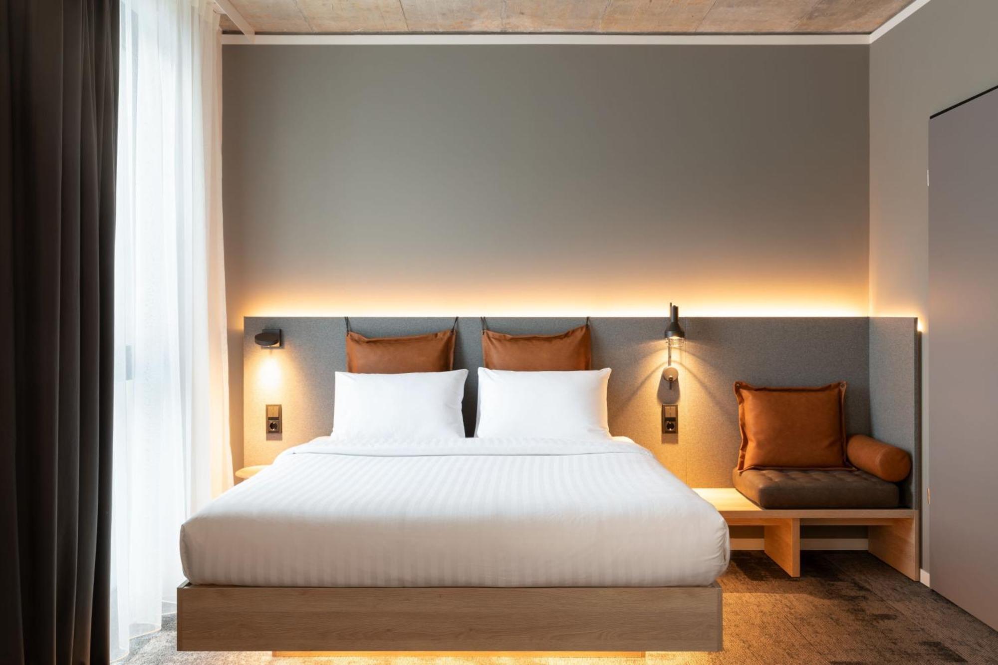 Moxy Outletcity Metzingen Metzingen  Exterior foto