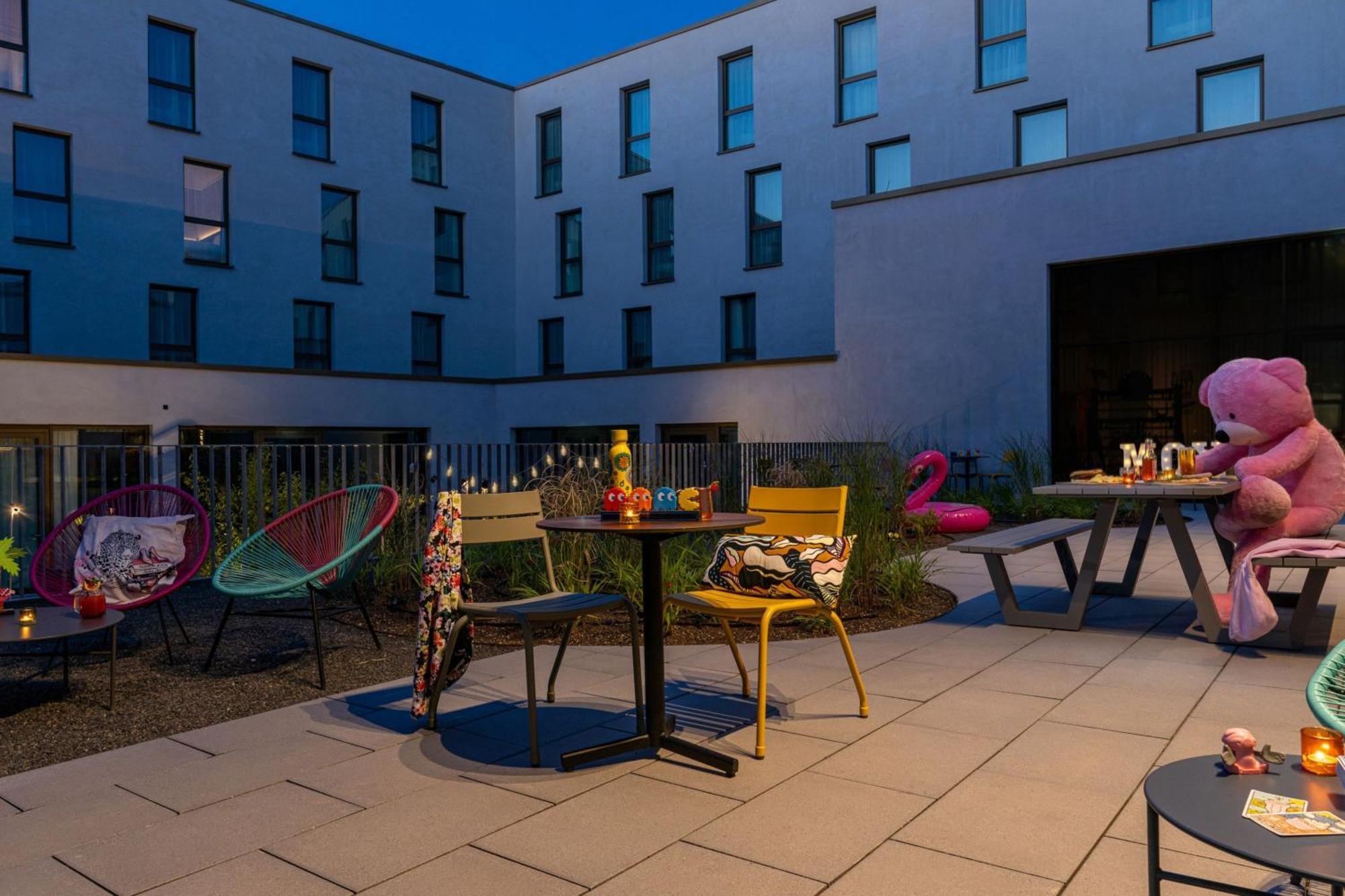 Moxy Outletcity Metzingen Metzingen  Exterior foto